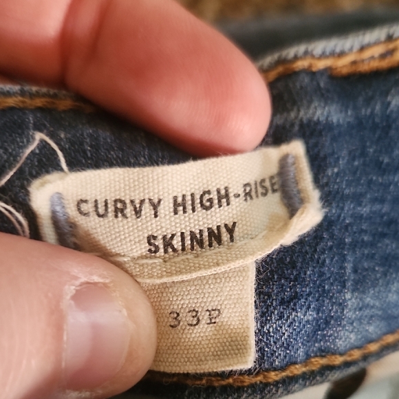 Madewell Curvy High Rise Skinny with Raw Hem, Size 33P - Picture 3 of 5